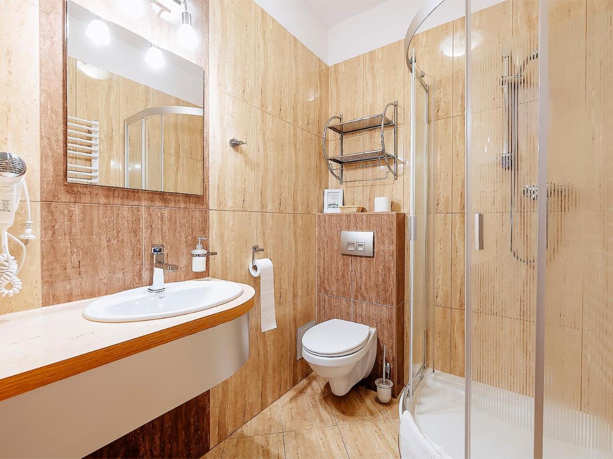 Hotel Laziska Czchow Ngoại thất bức ảnh