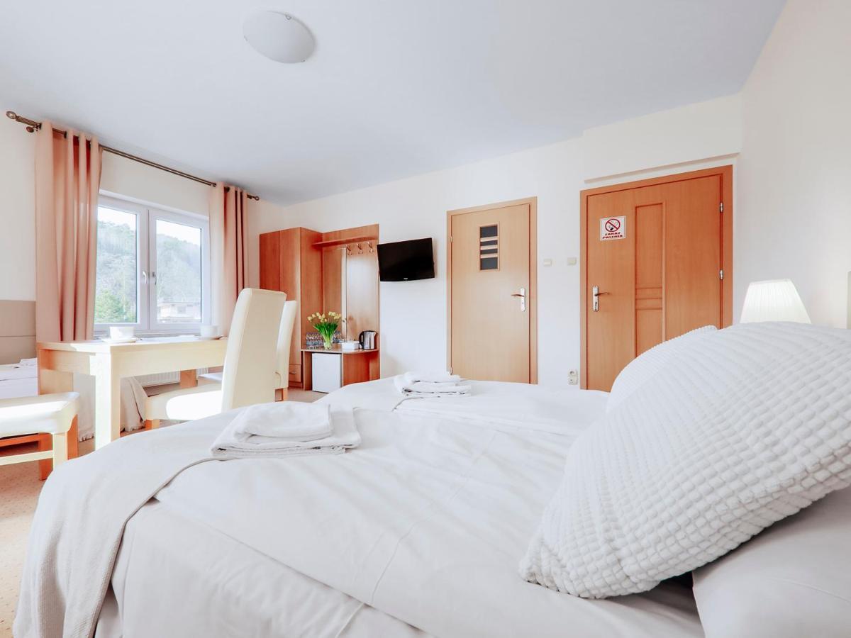 Hotel Laziska Czchow Ngoại thất bức ảnh