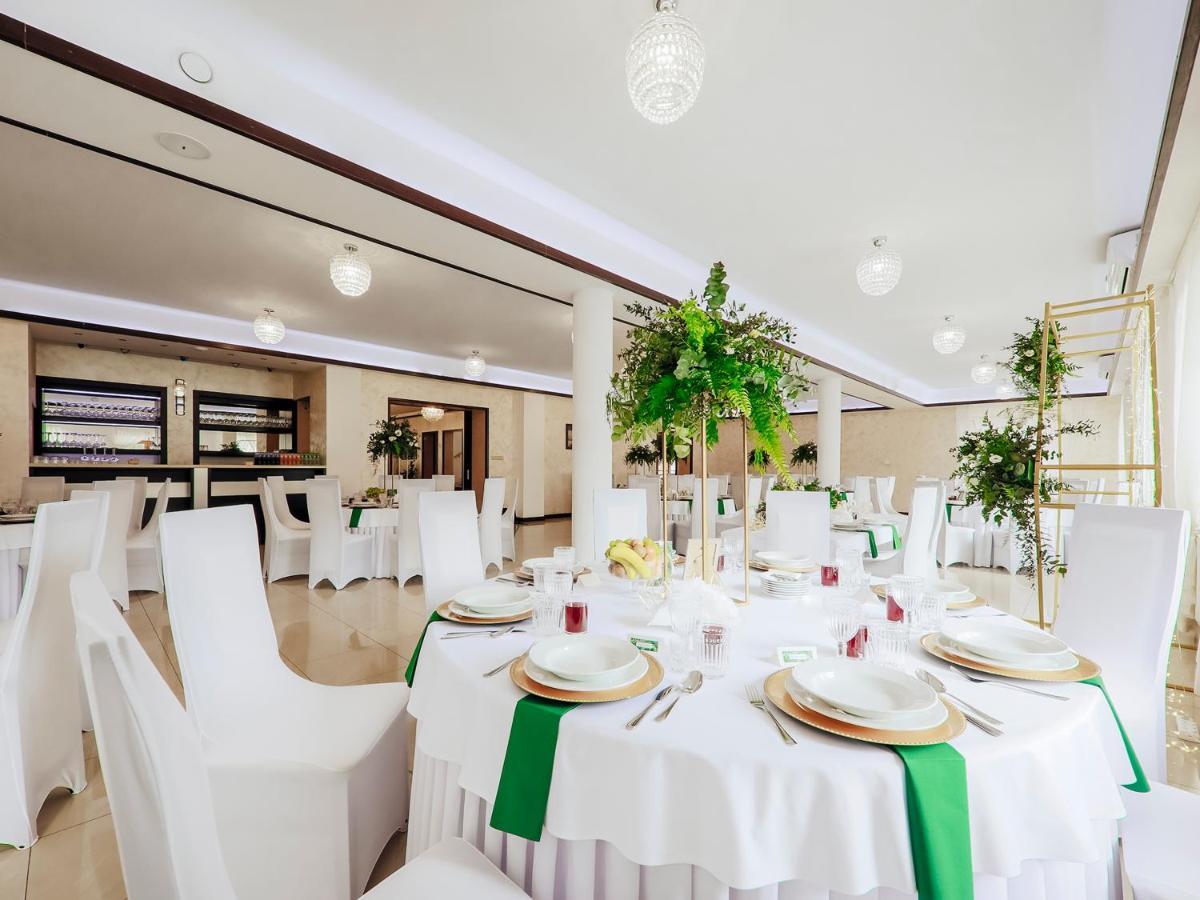 Hotel Laziska Czchow Ngoại thất bức ảnh