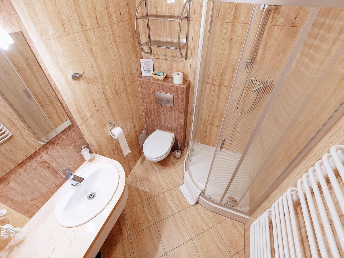 Hotel Laziska Czchow Ngoại thất bức ảnh
