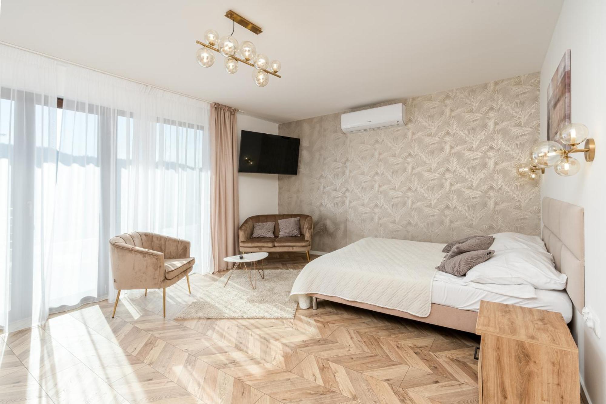 Hotel Laziska Czchow Ngoại thất bức ảnh