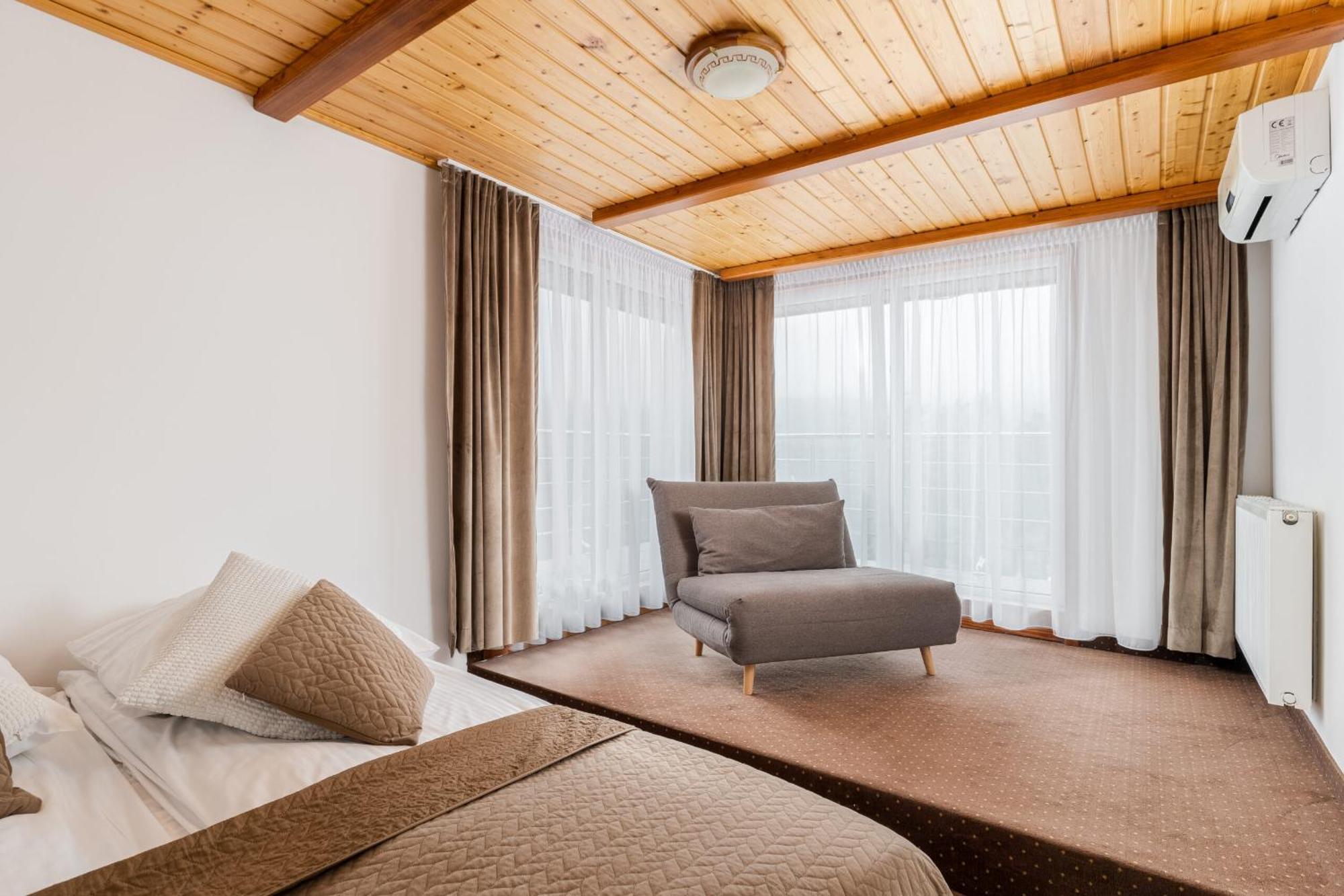 Hotel Laziska Czchow Ngoại thất bức ảnh