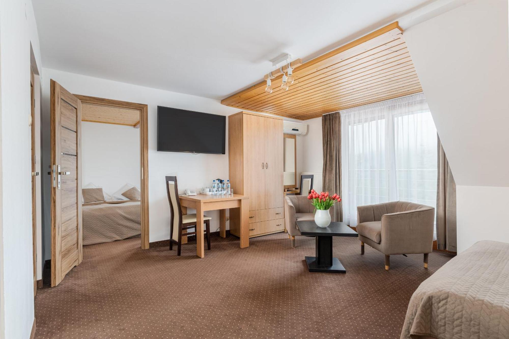 Hotel Laziska Czchow Ngoại thất bức ảnh