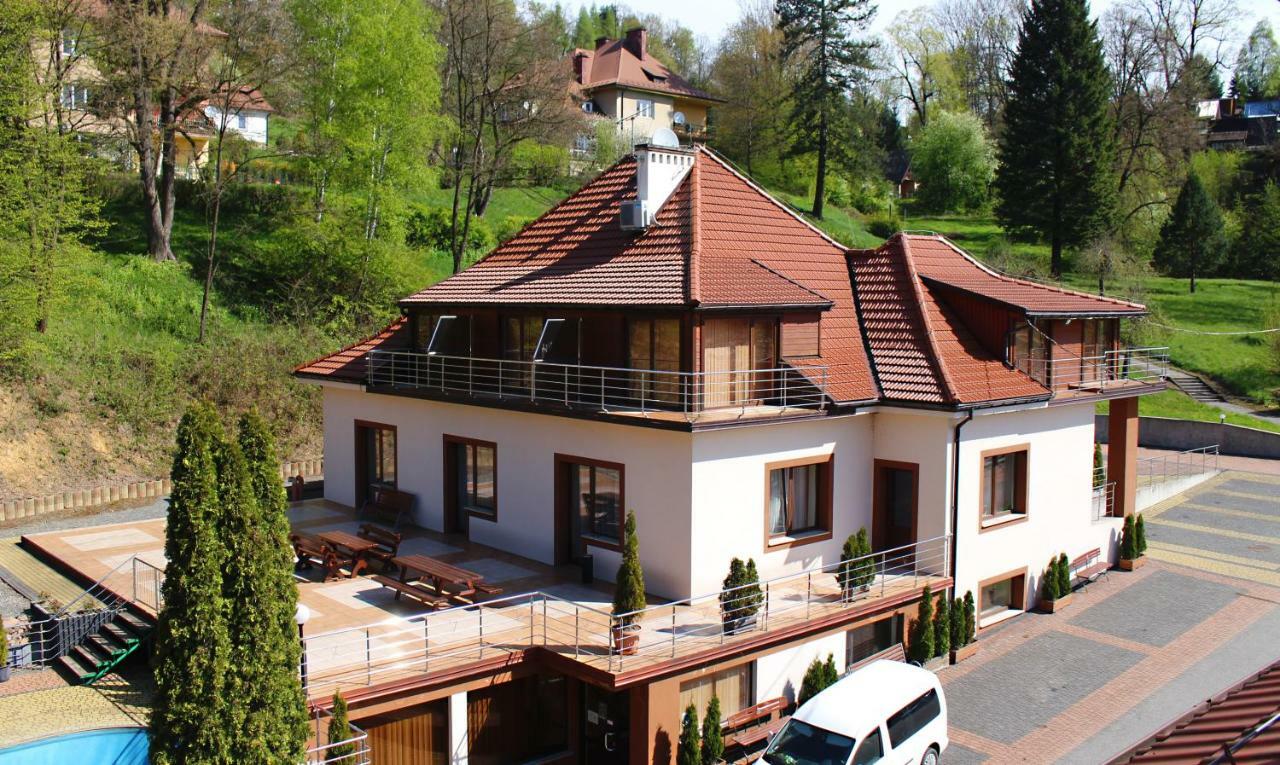 Hotel Laziska Czchow Ngoại thất bức ảnh