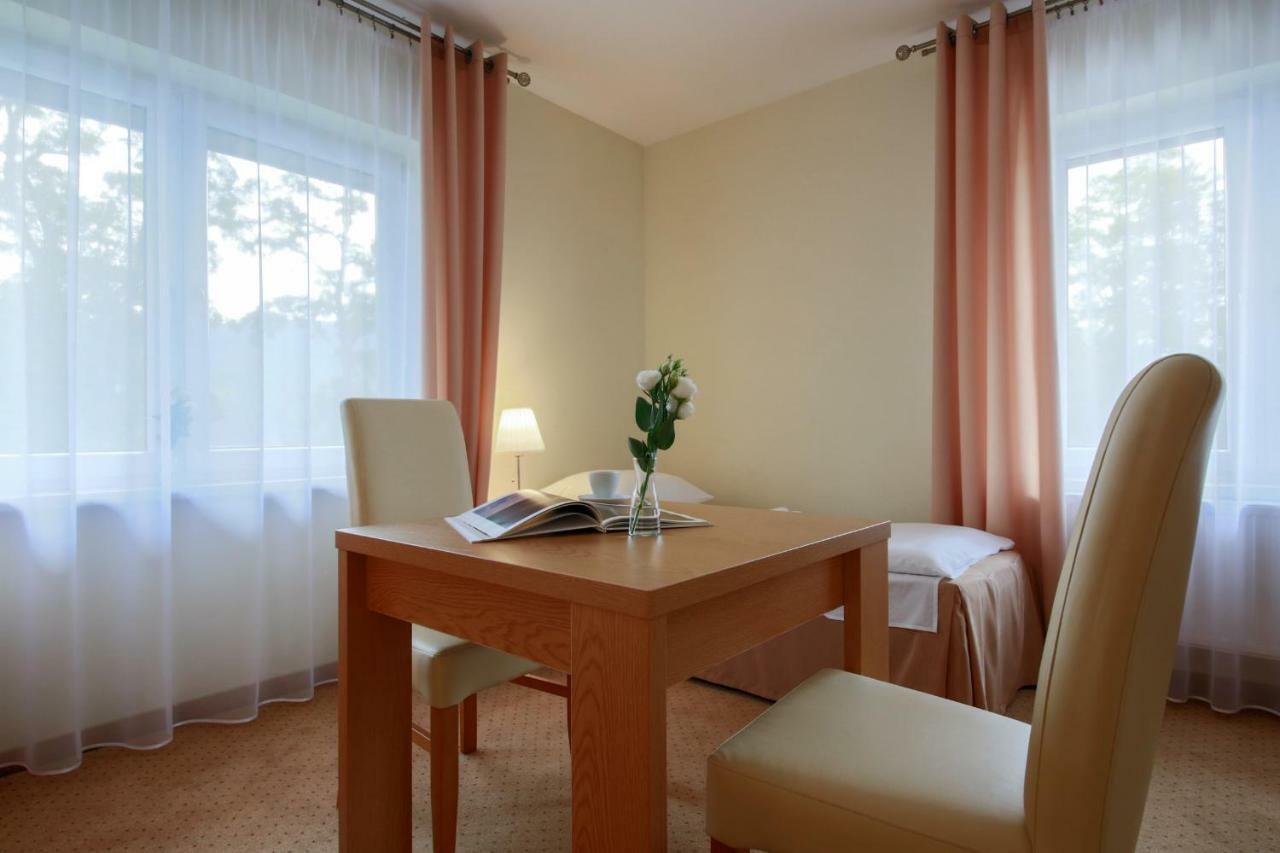 Hotel Laziska Czchow Ngoại thất bức ảnh