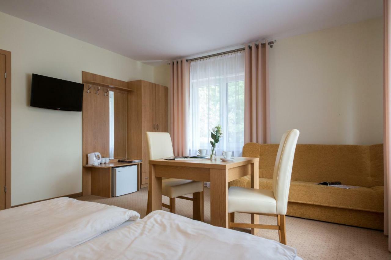 Hotel Laziska Czchow Ngoại thất bức ảnh